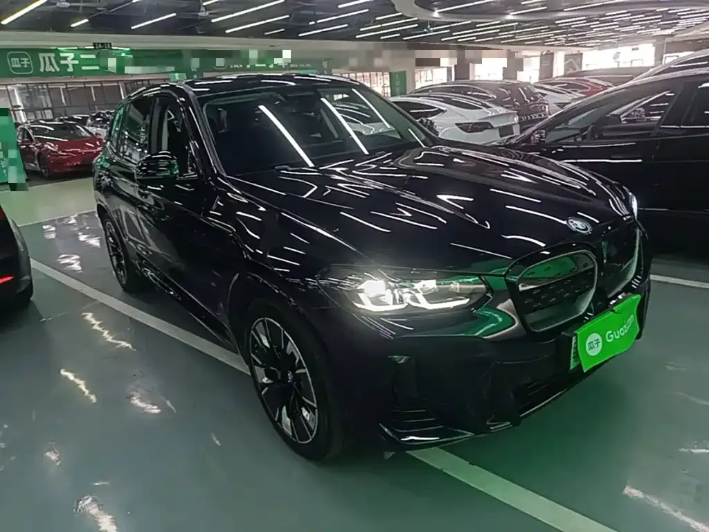 BMW iX3 — фото 9
