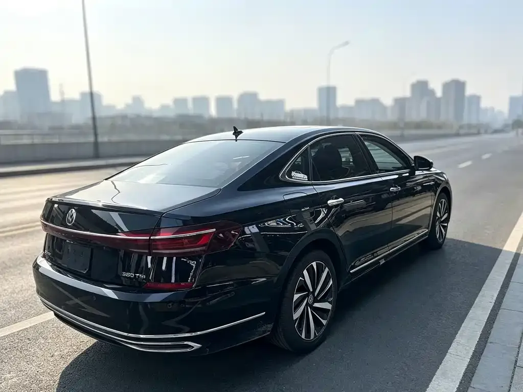Volkswagen Passat — фото 2