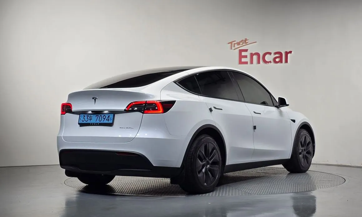 Tesla Model Y — фото 2