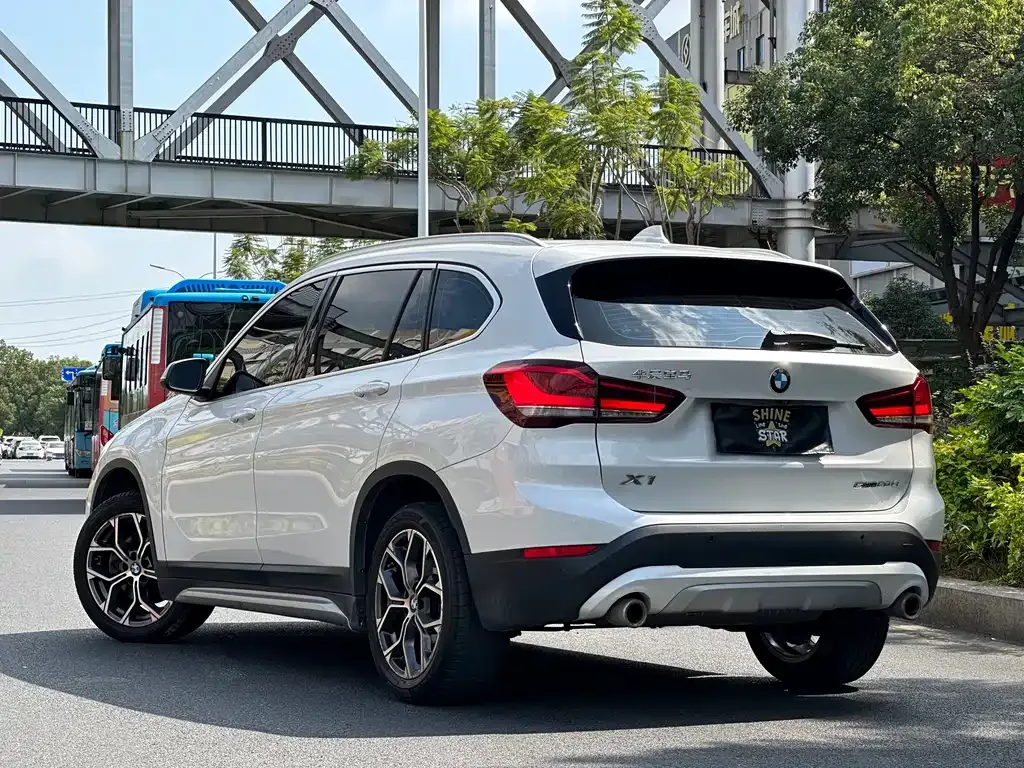 BMW X1 — фото 7