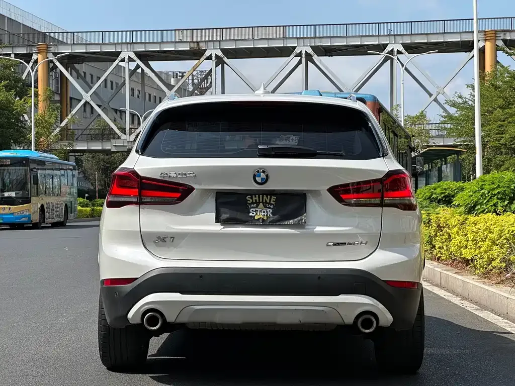 BMW X1 — фото 5