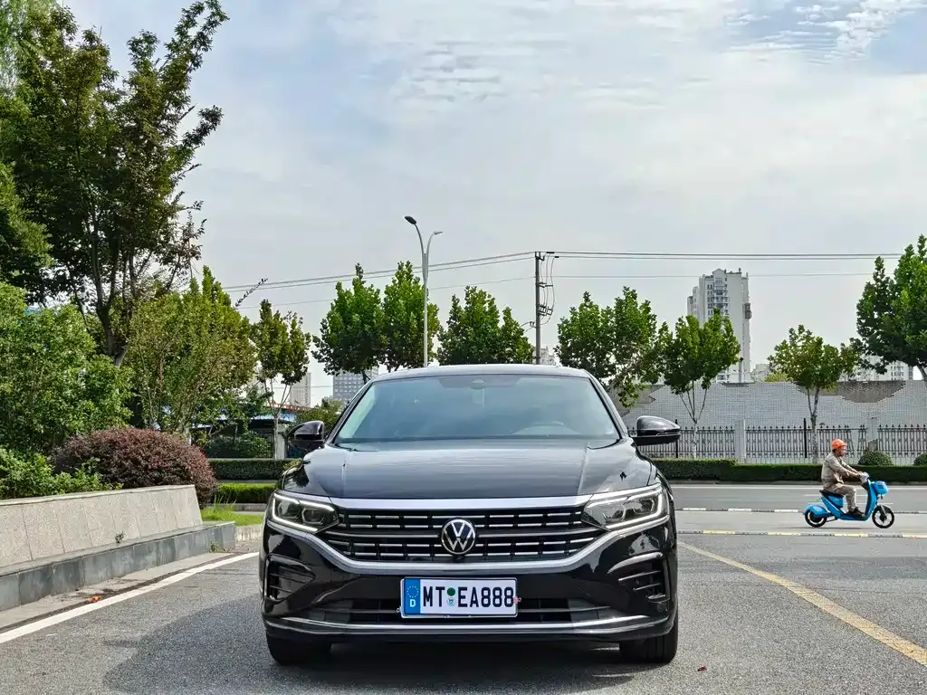 Volkswagen Passat — фото 7