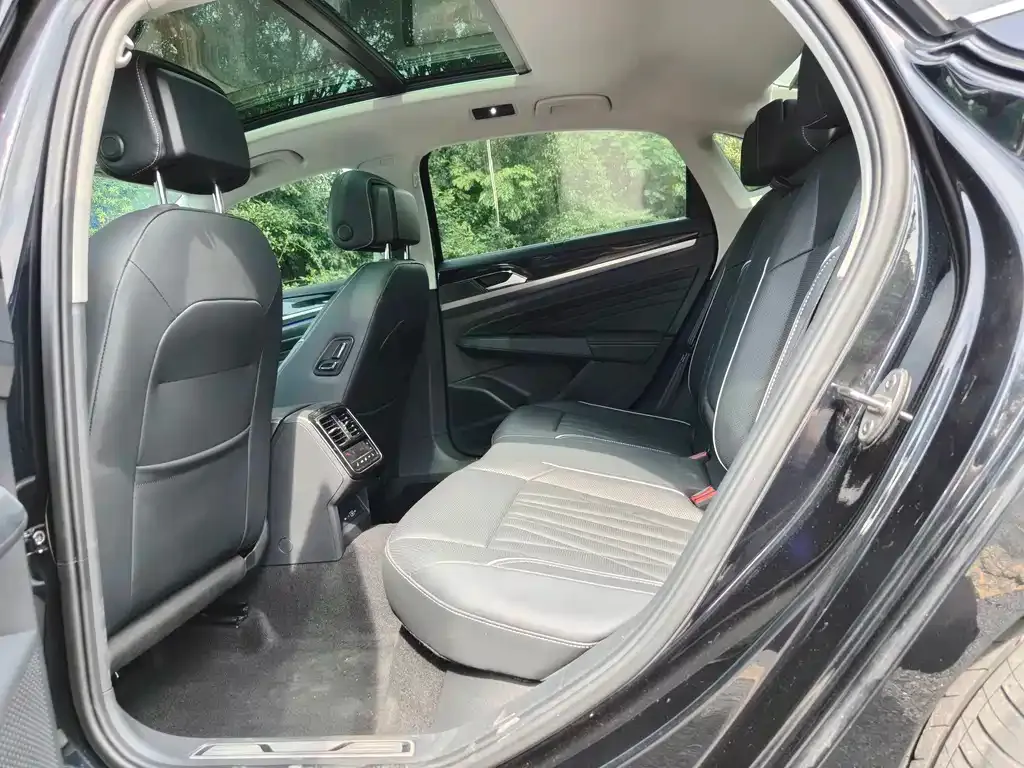 Volkswagen Passat — фото 4