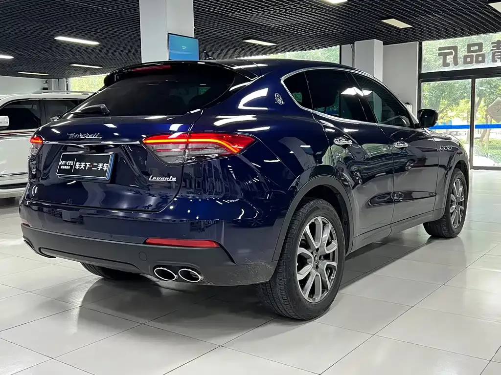 Maserati Levante — фото 2