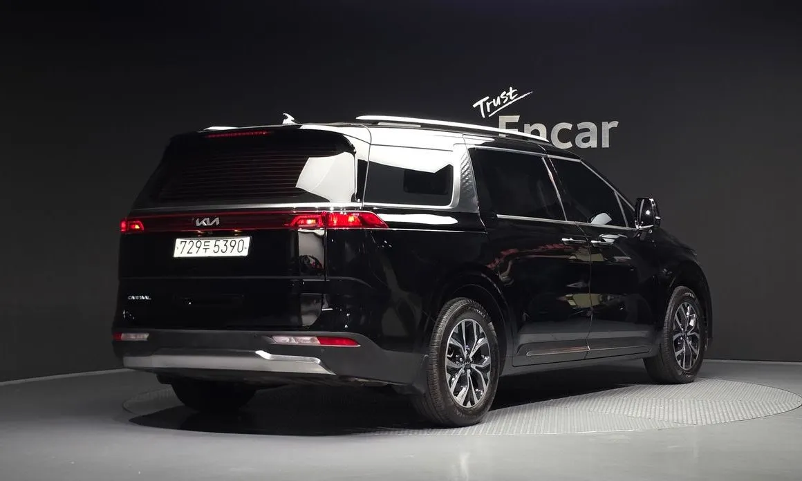 Kia Carnival — фото 5