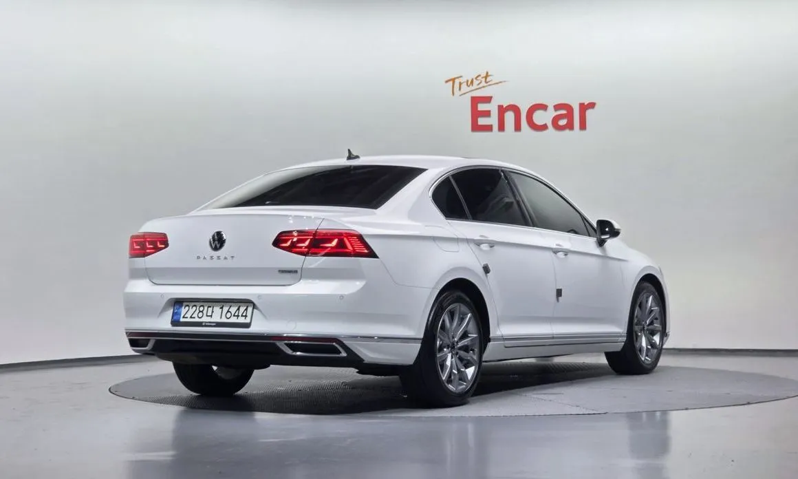 Volkswagen Passat — фото 4