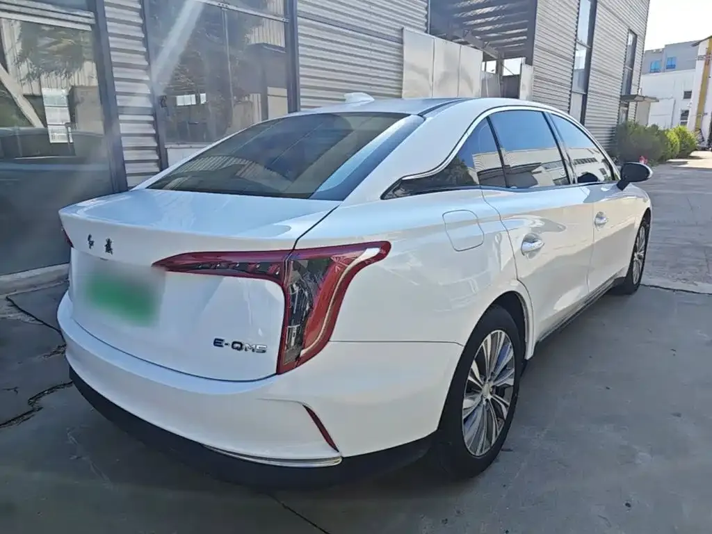 Hongqi E-QM5 — фото 7