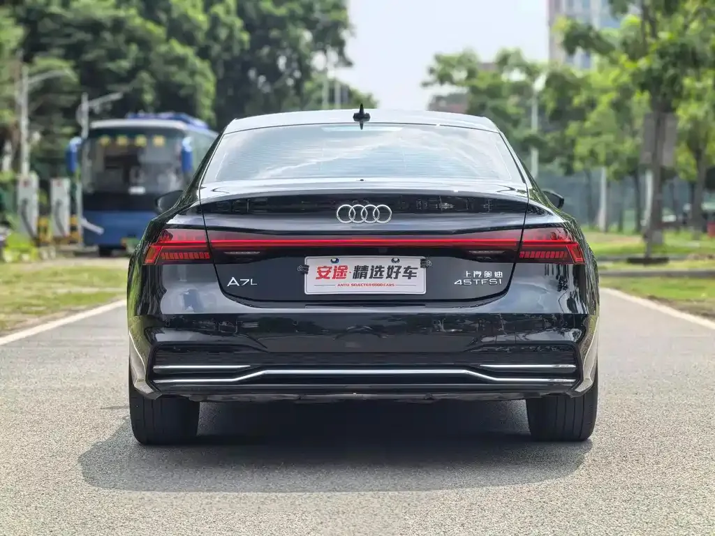 Audi A7L — фото 4