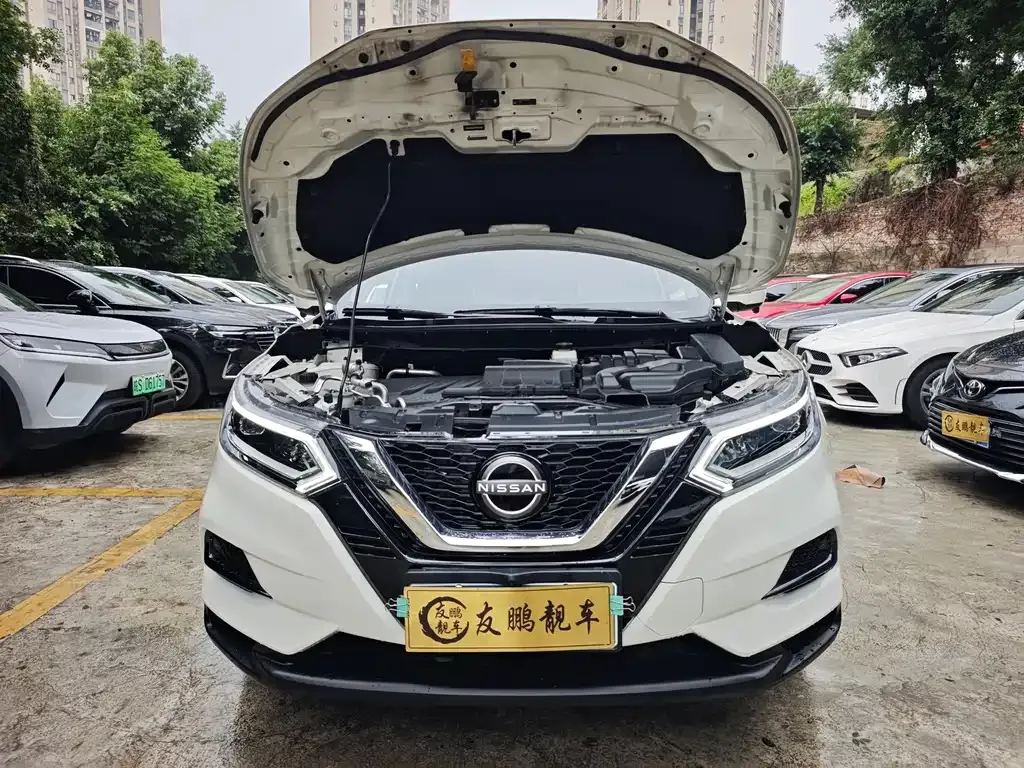 Nissan Qashqai — фото 10