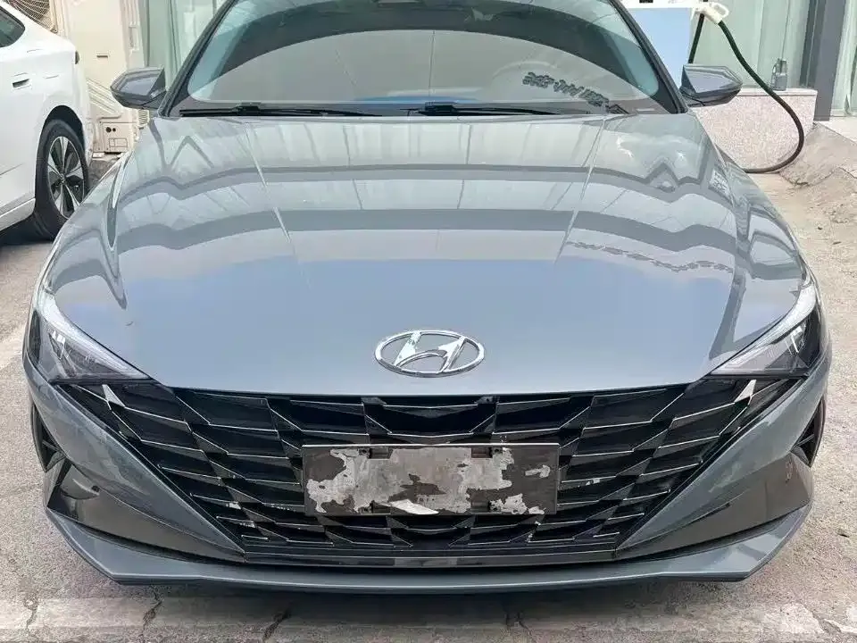 Hyundai Elantra — фото 2