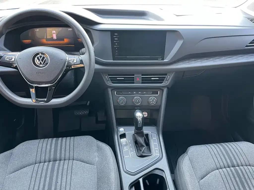 Volkswagen Tharu — фото 10