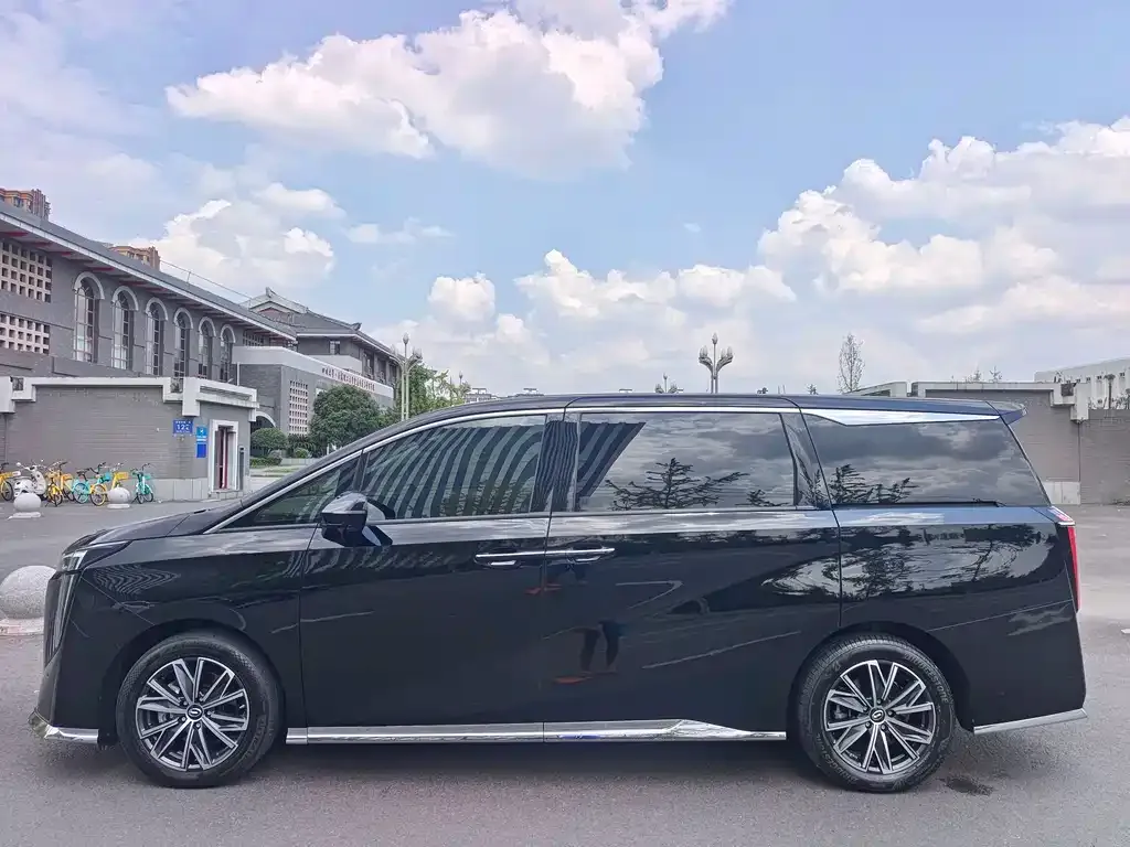 GAC Motor Trumpchi M8 — фото 3