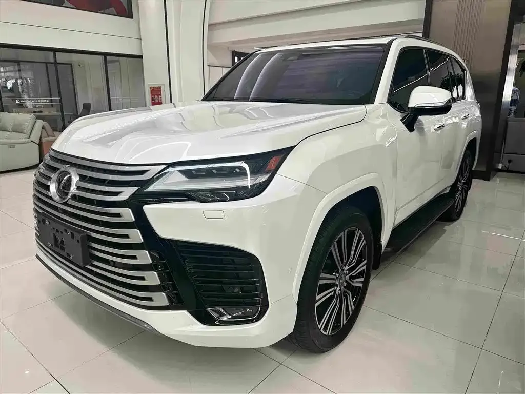 Lexus LX — фото 1