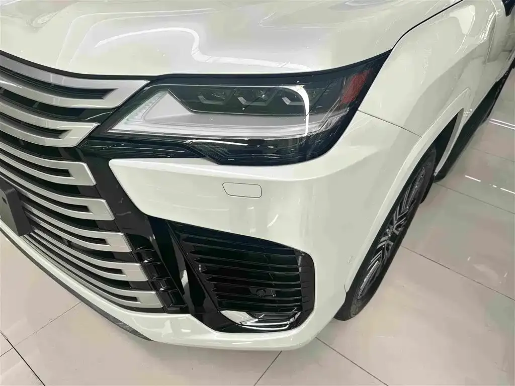 Lexus LX — фото 3