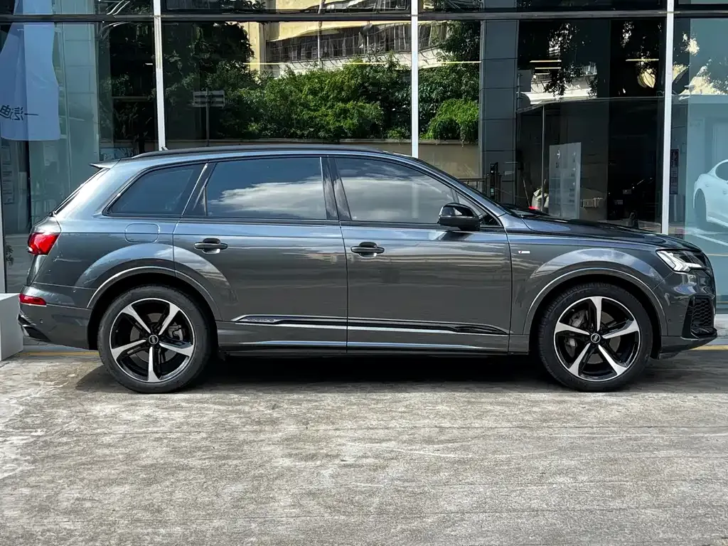 Audi Q7 — фото 5