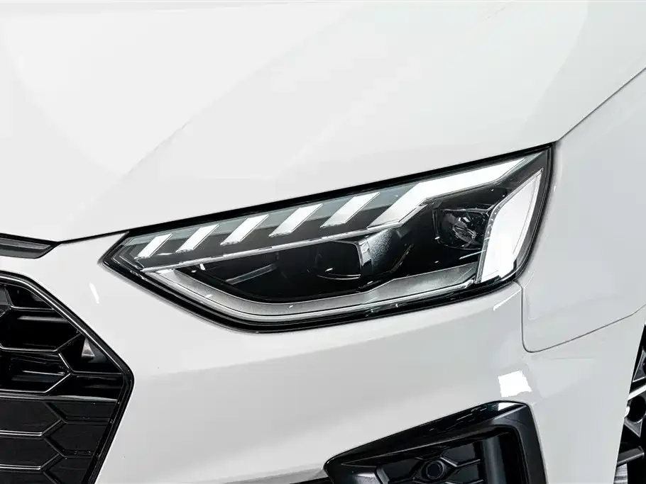 Audi A4L — фото 5