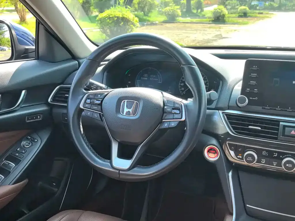 Honda Inspire — фото 7