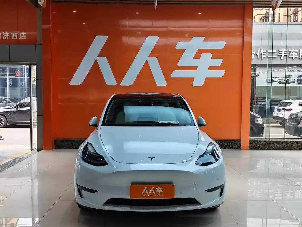 Tesla Model Y — фото 4