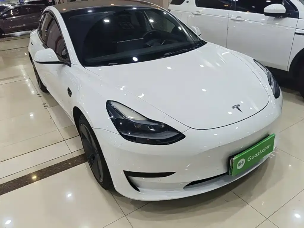Tesla Model 3 — фото 2