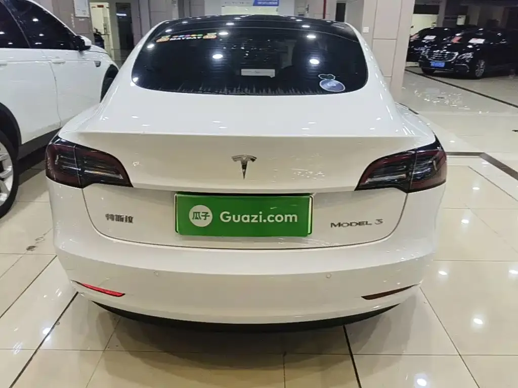 Tesla Model 3 — фото 6