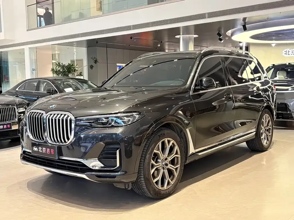 BMW X7 — фото 1