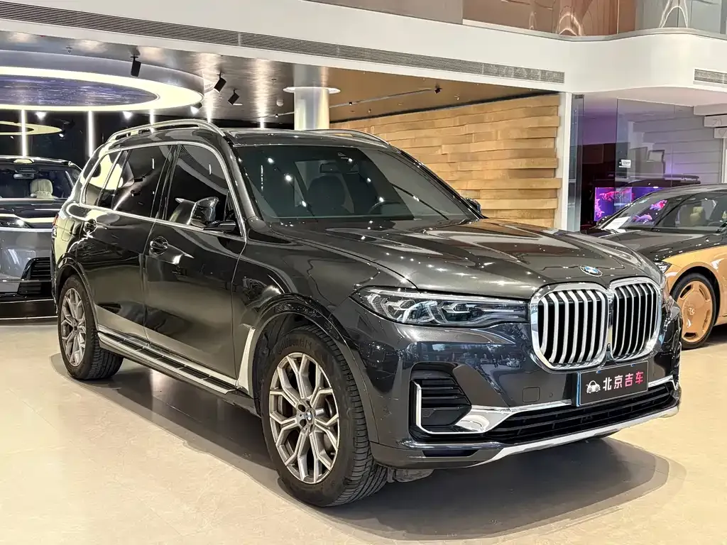 BMW X7 — фото 7
