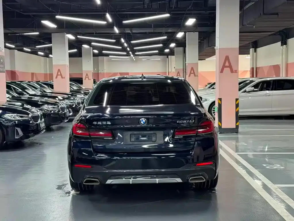 BMW 5 Series — фото 10