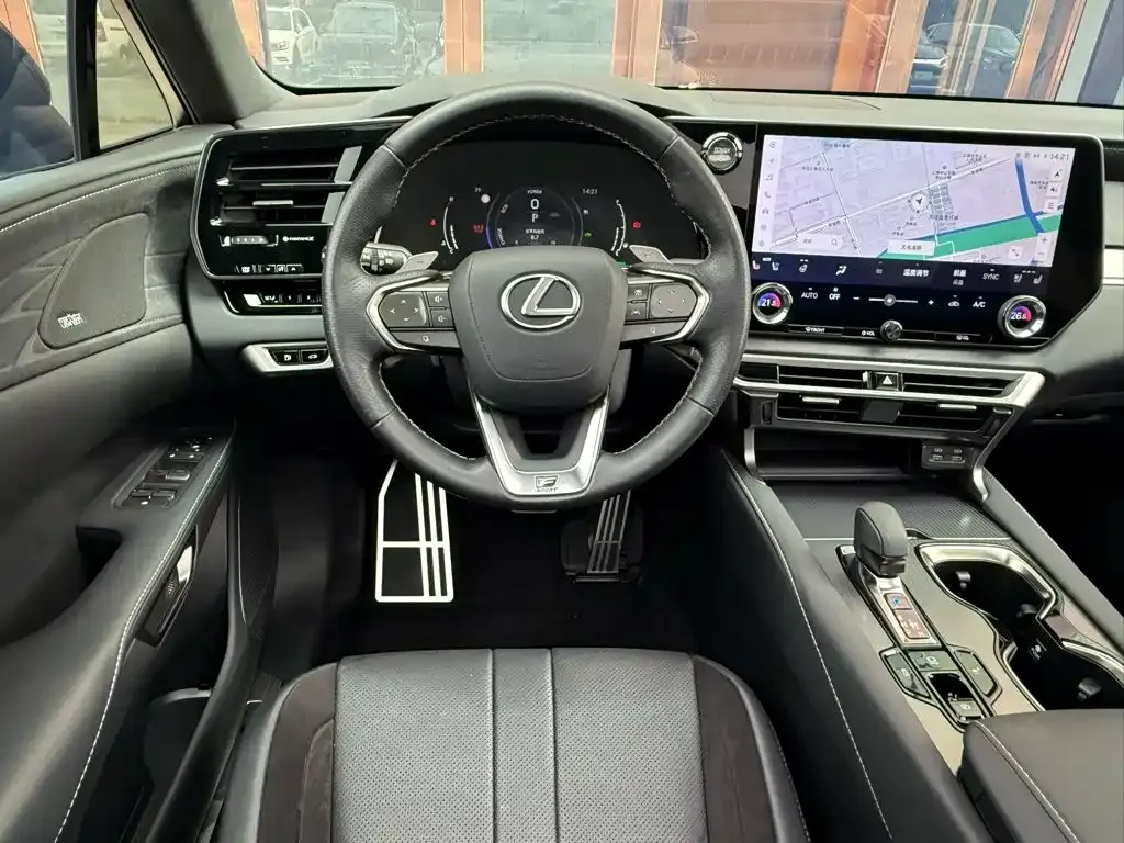 Lexus RX — фото 10