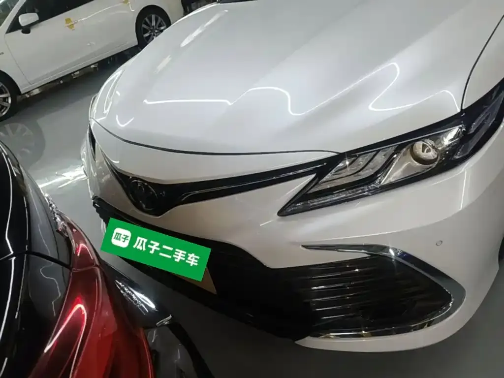Toyota Camry — фото 10