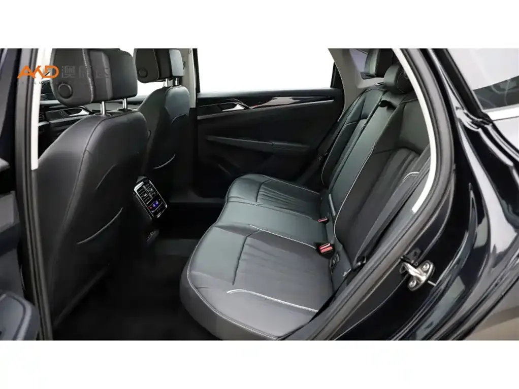 Volkswagen Passat — фото 4