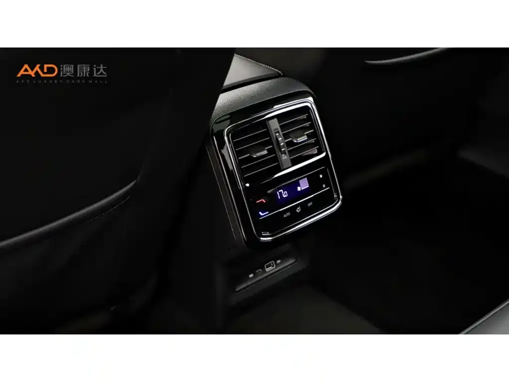 Volkswagen Passat — фото 10