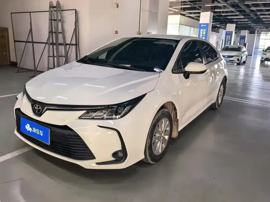 Toyota Corolla — фото 1