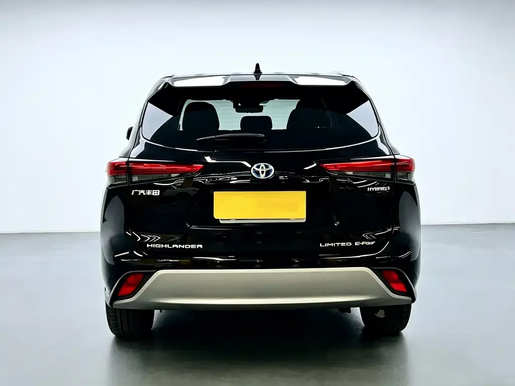 Toyota Highlander — фото 10