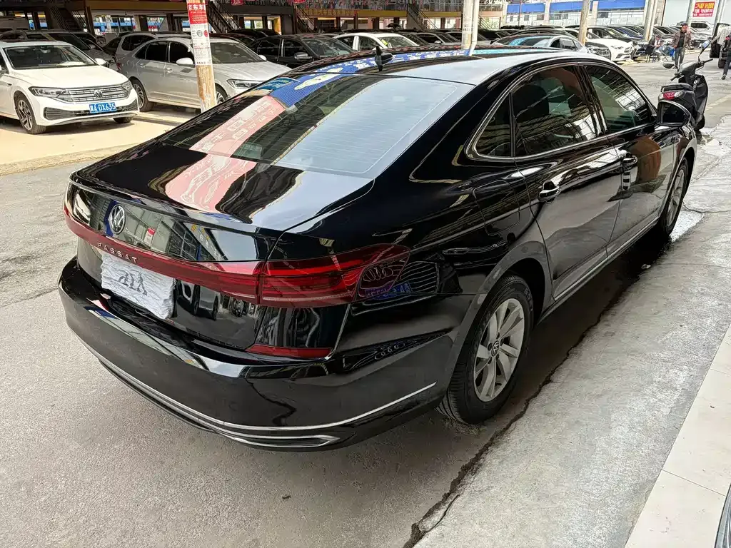 Volkswagen Passat — фото 10