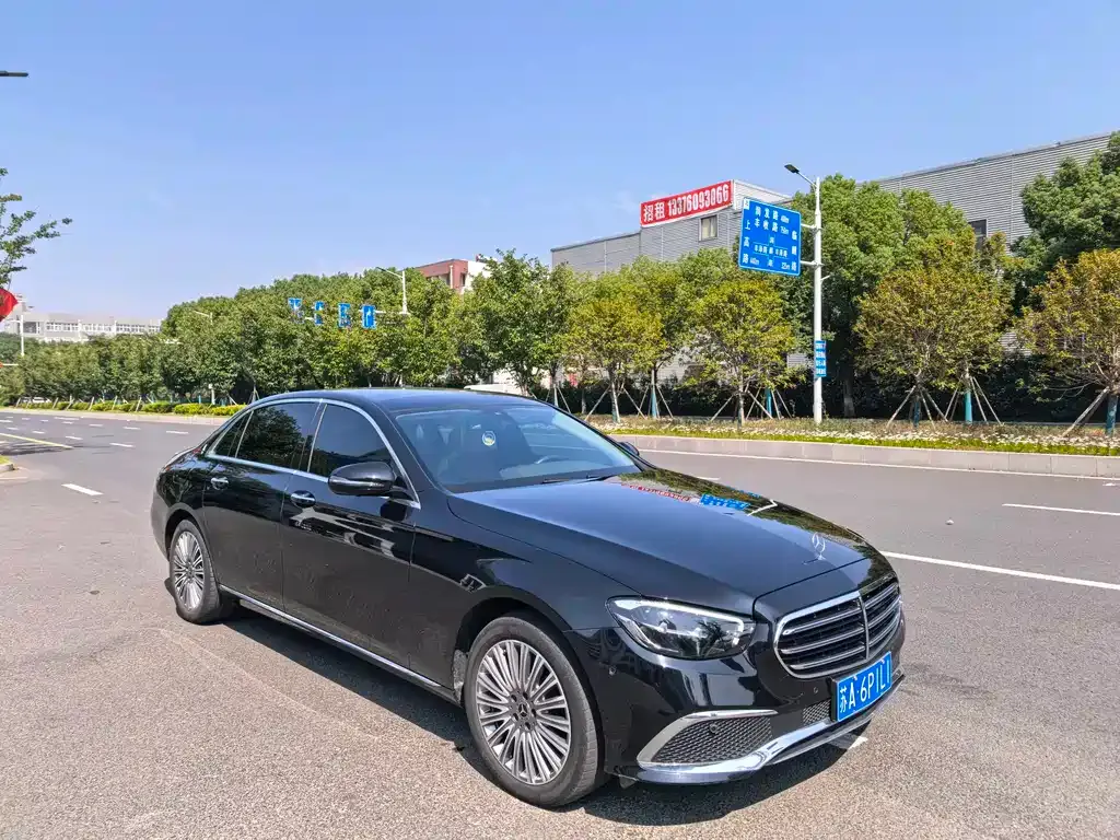 Mercedes-Benz E-Class — фото 10