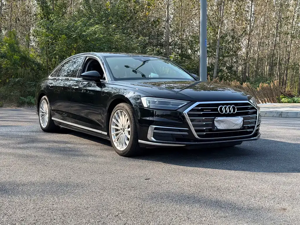 Audi A8 — фото 9