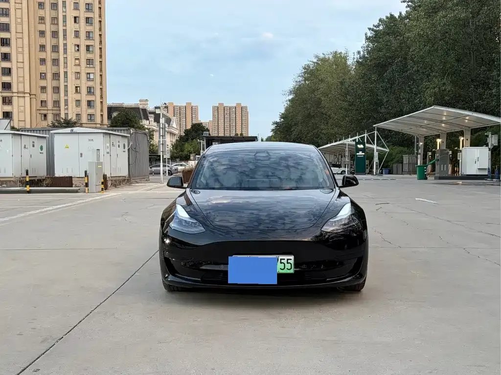 Tesla Model 3 — фото 7