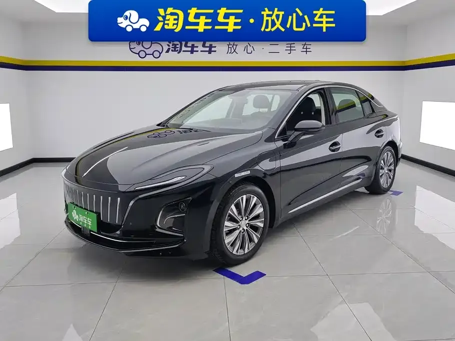Hongqi E-QM5 — фото 1