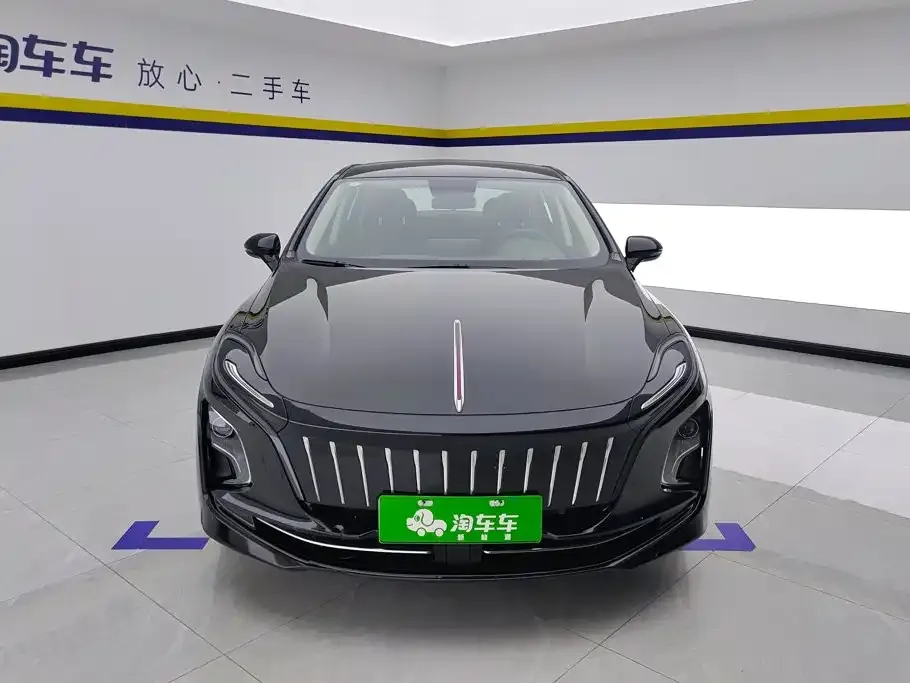 Hongqi E-QM5 — фото 2
