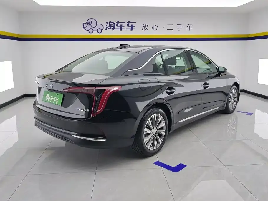 Hongqi E-QM5 — фото 8