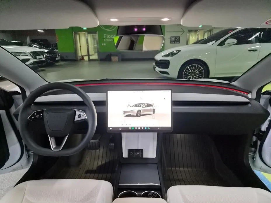 Tesla Model 3 — фото 10