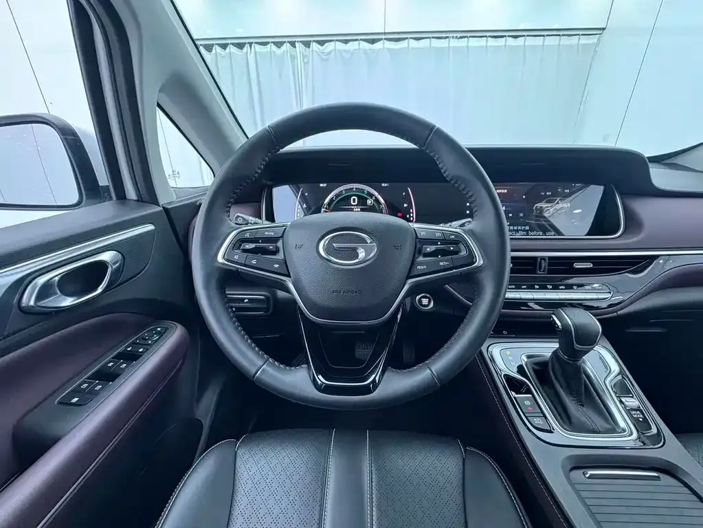 GAC Motor Trumpchi M6 — фото 3