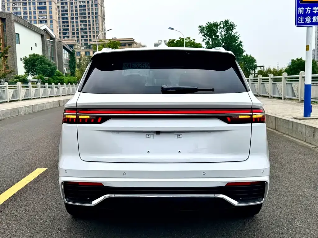 Geely Xingyue L — фото 3