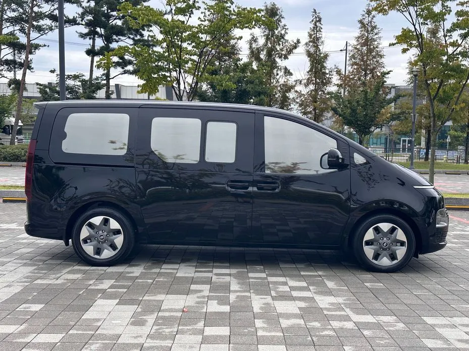 Hyundai Staria — фото 3
