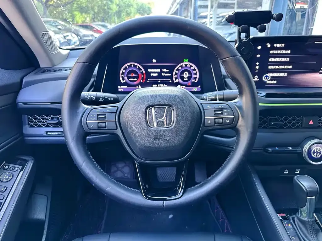Honda Accord — фото 4