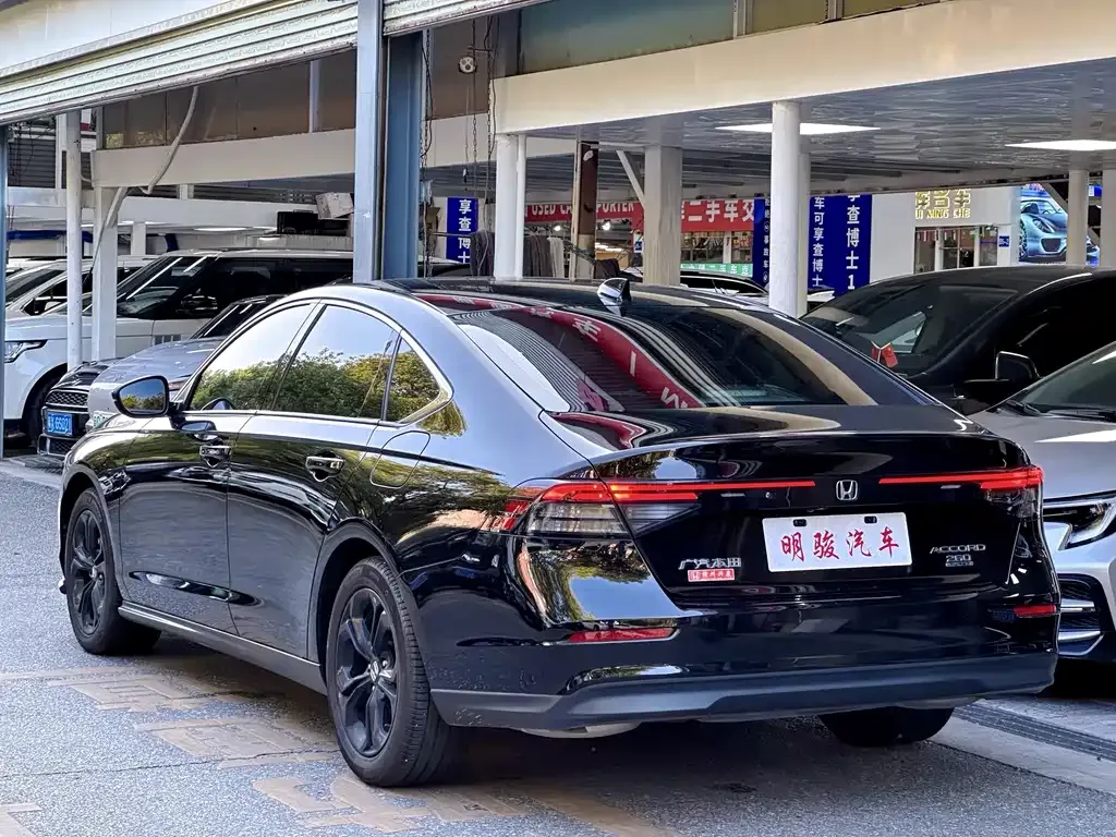 Honda Accord — фото 5