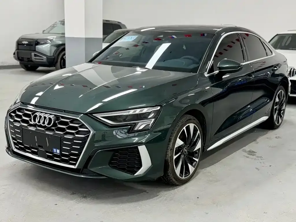 Audi A3 — фото 1