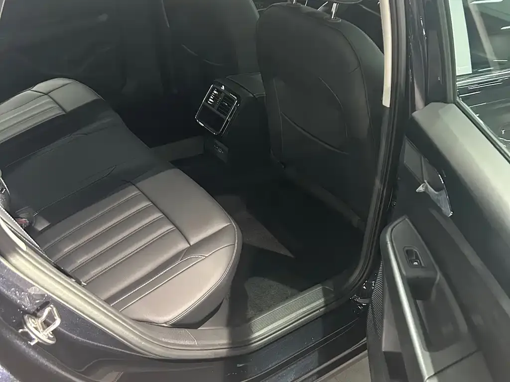 Volkswagen Passat — фото 4