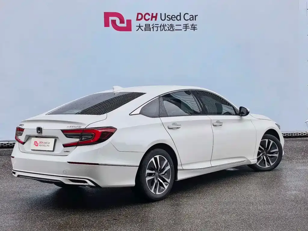 Honda Accord — фото 8