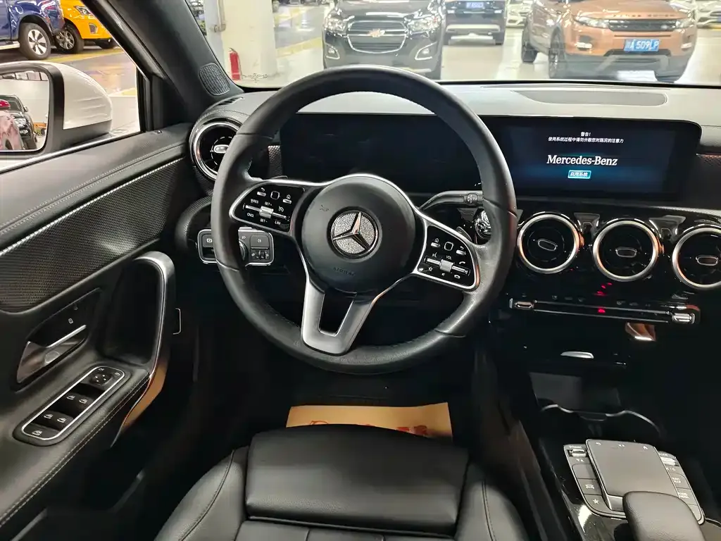 Mercedes-Benz A-Class — фото 10